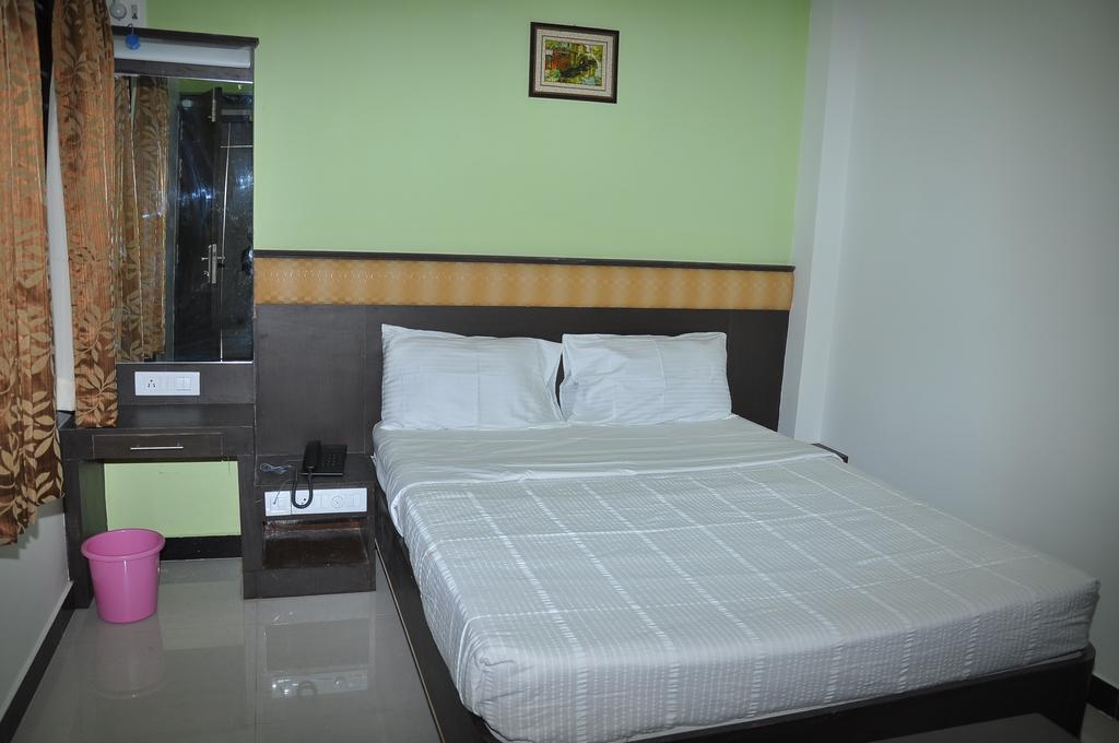 Jeyam Residency, Kumbakonam Hotel Exterior foto